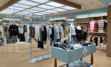 荣鑫展示道具发力细分场景定制 环保型货架成市场新宠